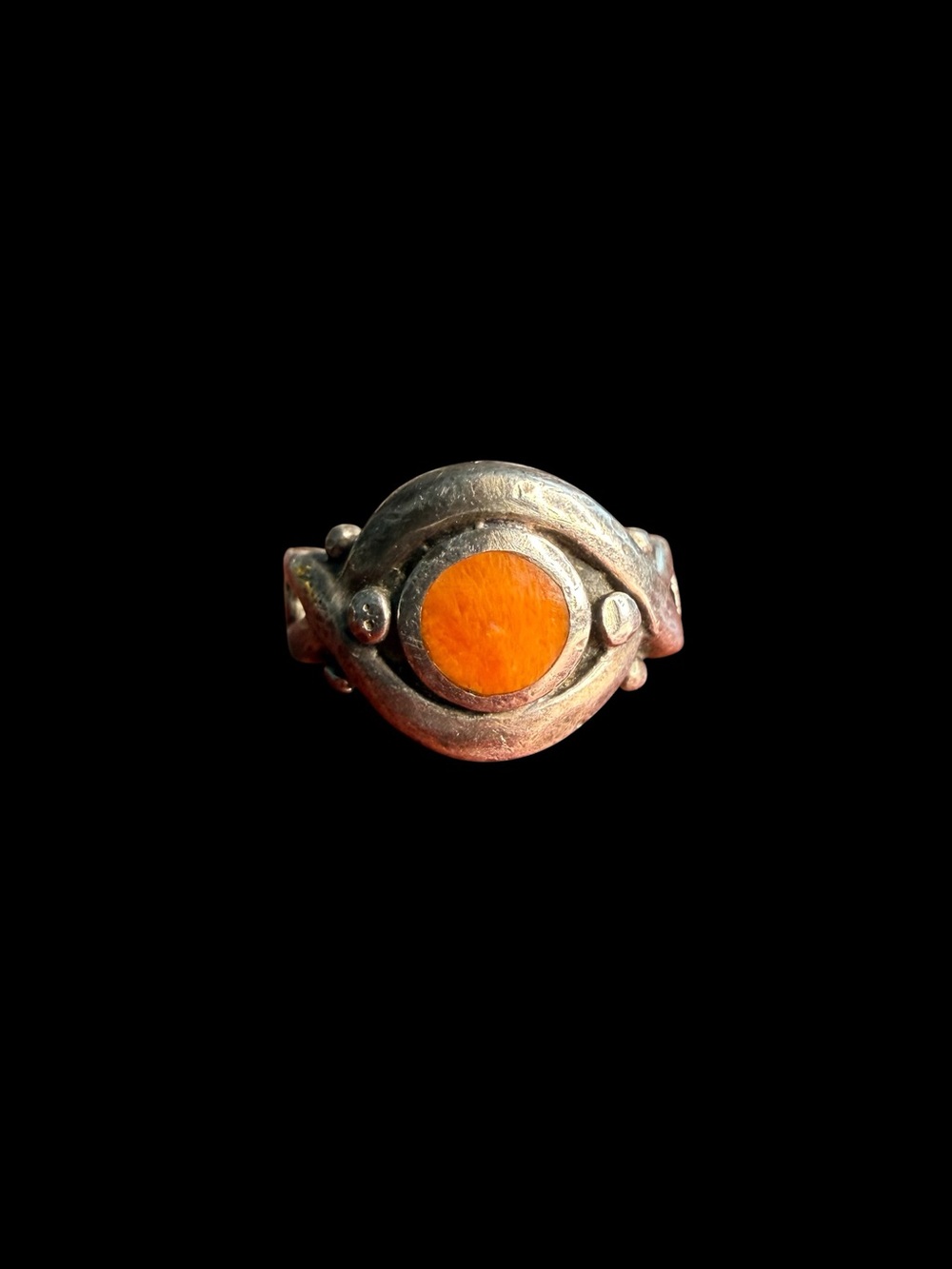 950 Silver Artisan Spiny Oyster Cabochon Crescent Eye Ring Size 6.75